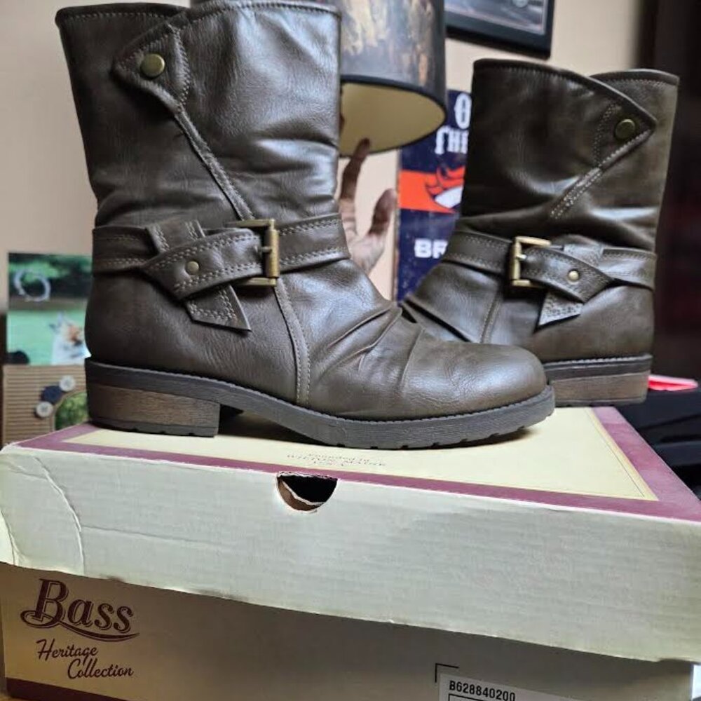 Bass mid boots